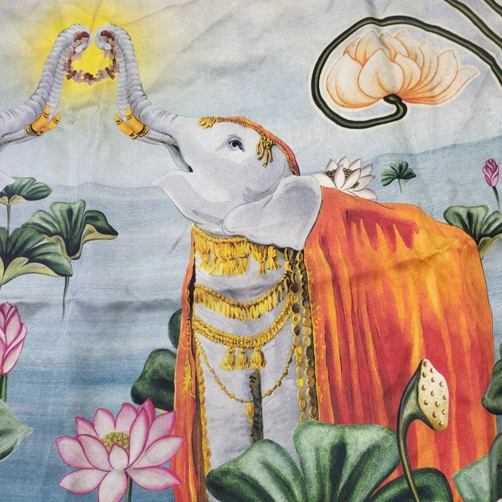 Gucci Scarf Womens‎ Silk Square Waterlilies Elephant L'Aveugle Par Amour